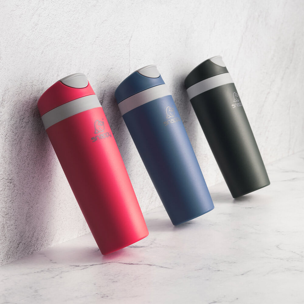 0001 SN DW400B SN DW400I SN DW400M Snappy Double Wall Plastic Tumbler Lifestyle Image 3