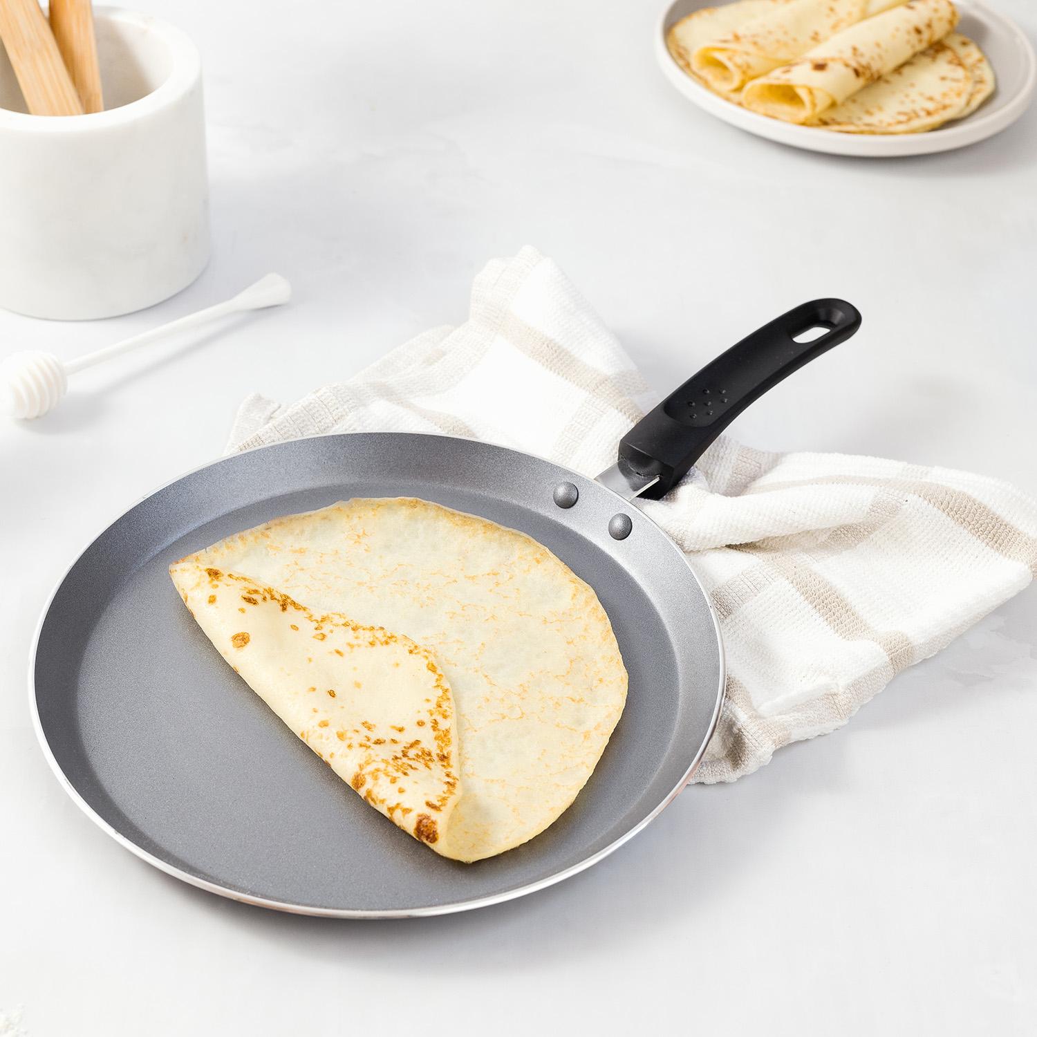 100213 6008098000104 Legend My Pan Crepe Pan 26cm Lifestyle Image 2 copy