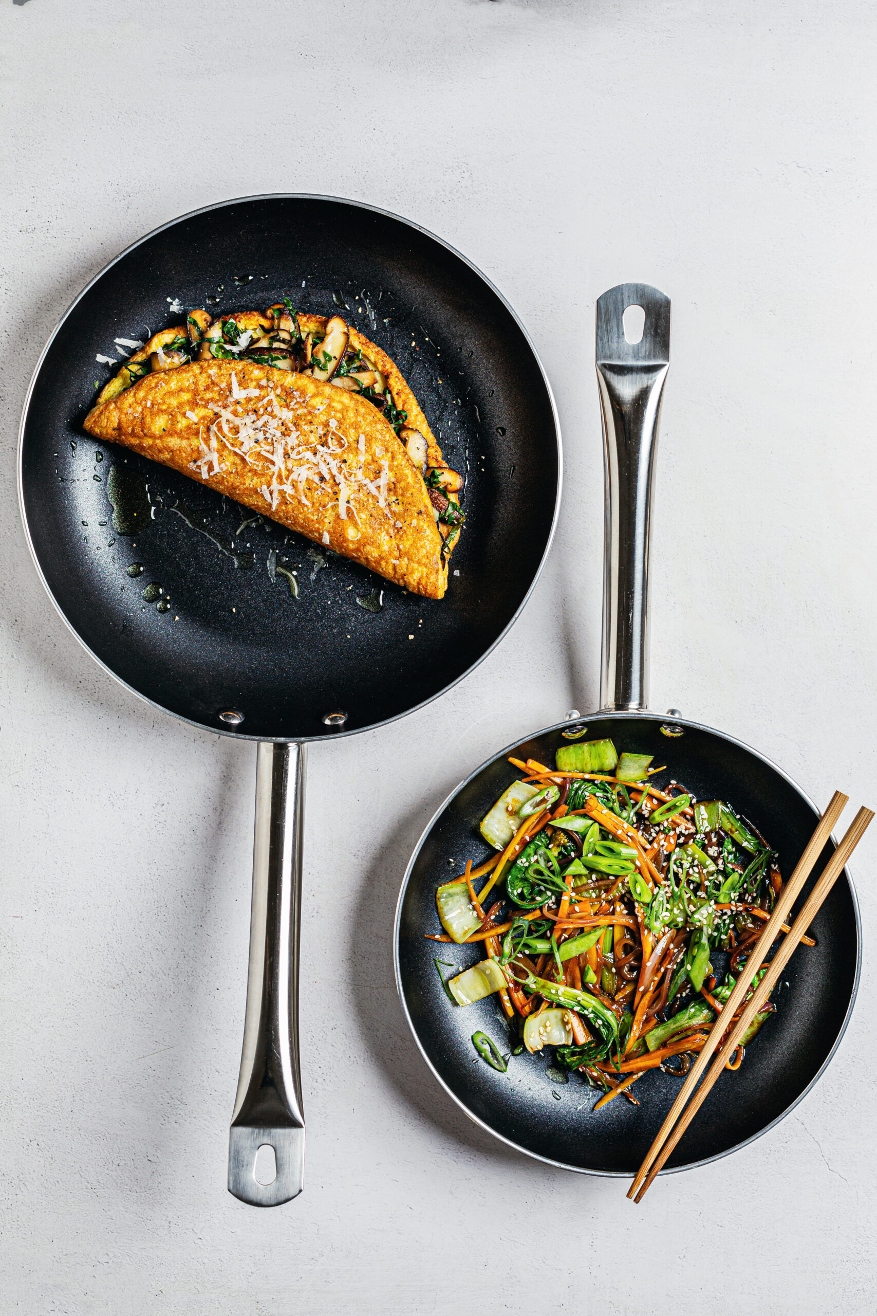 201020 201021 6009710422786 6009710422793 Legend Prof Chef 24cm 28cm Non Stick Fry Pan Group Lifestyle Image scaled