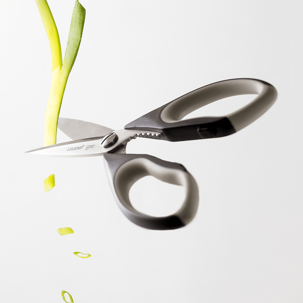 403010 6008098006366 Legend Classic Kitchen Scissors Lifestyle Image