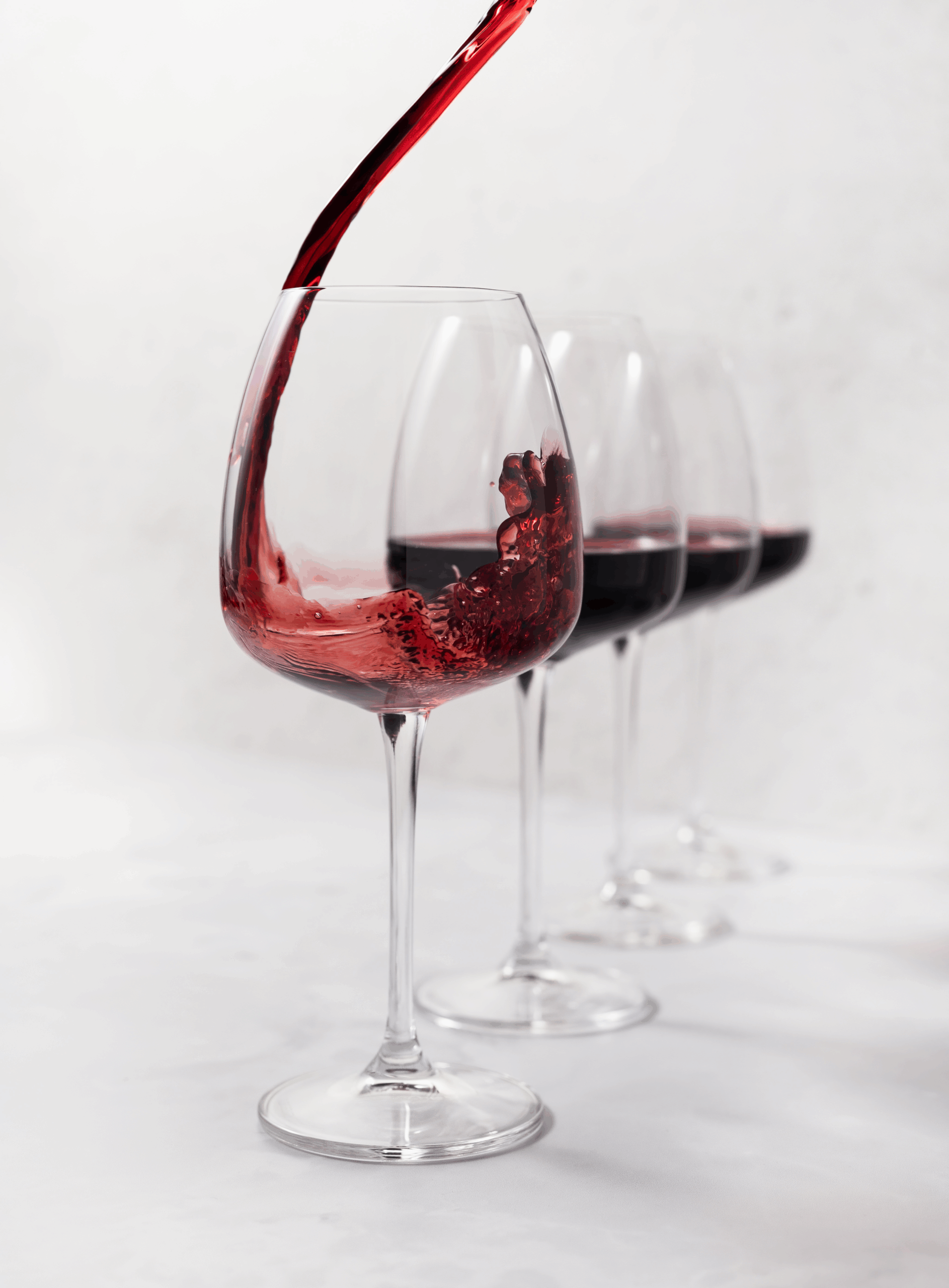 700001 Legend Red 610ml Lifestyle Image scaled