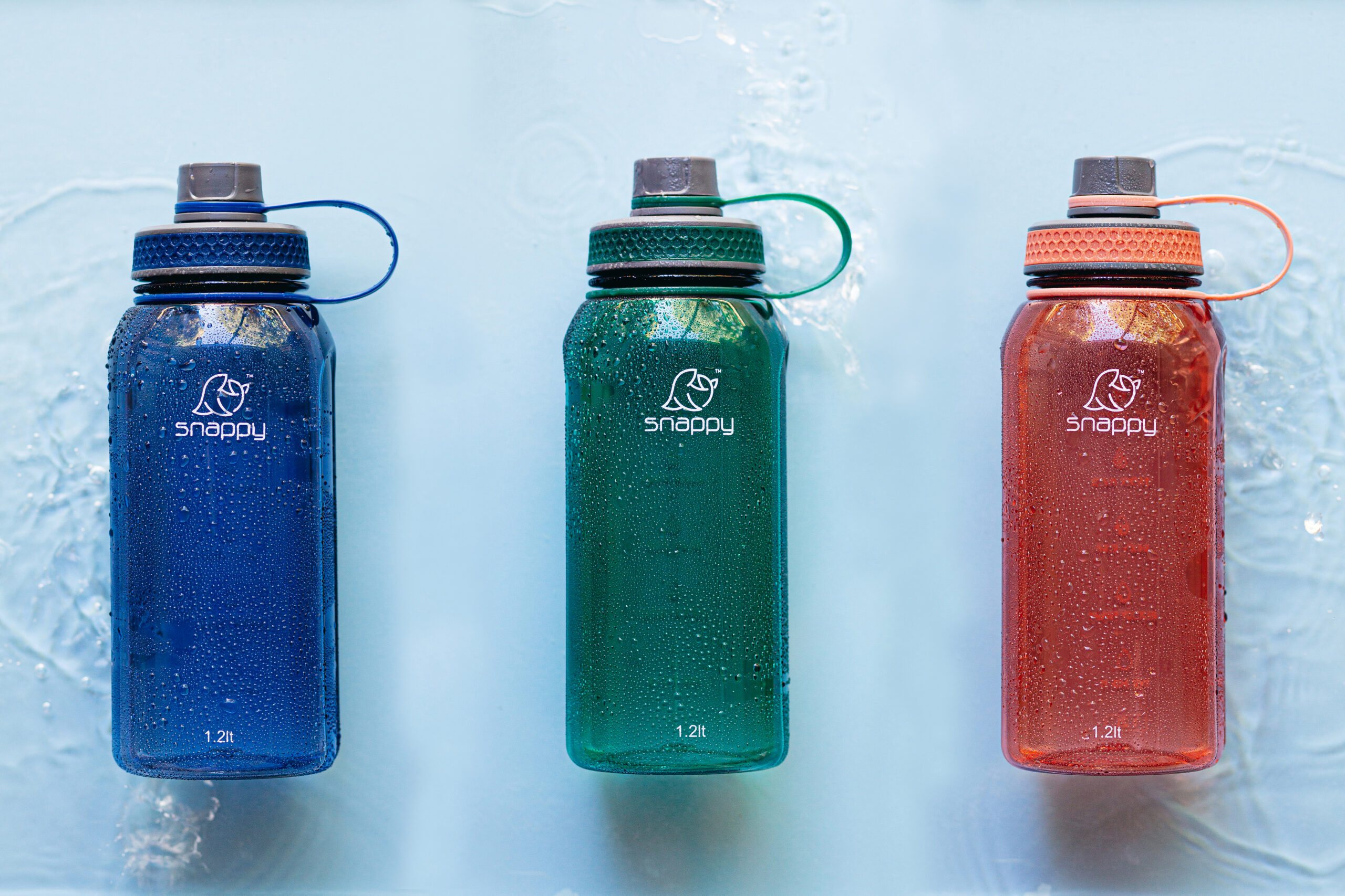 SN XL 1998B SN XL 1998C SN XL 1998G 6009710420102 6009710420126 6009710420119 Snappy Tritan Bottle 1.2lt Group Lifestyle Image scaled